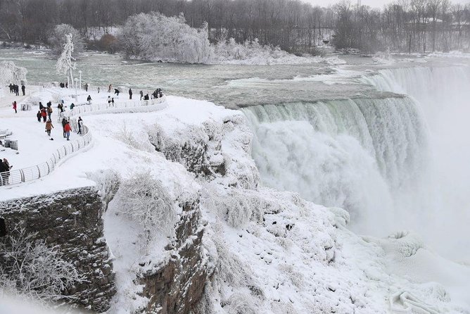Private-Safe Transfer from Niagara Falls, Canada to Buffalo Intl, Airport (BUF) - Real-Time Flight Monitoring for Delays and Early Calls
