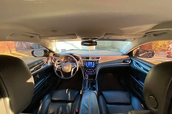 Private Transfer Toronto Hotels to Toronto Pearson Airport YYZ - Price and Value: Is $48.64 Per Person Worth It?
