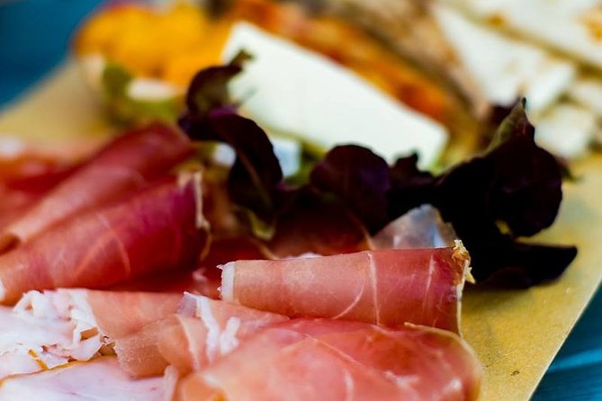 Private Wine & Charcuterie Tour (Customizable) - Lakeview Wine Company: modern tasting, continuity of the brand story
