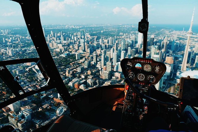 Romantic Jewel - Private Helicopter Tour for 2 - Why a 15-Minute Private Helicopter Works So Well in Toronto