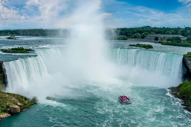 Small-Group Niagara Falls Day Tour from Toronto with Boat and Lunch Options - Niagara Falls from Table Rock: the moment you get the scale