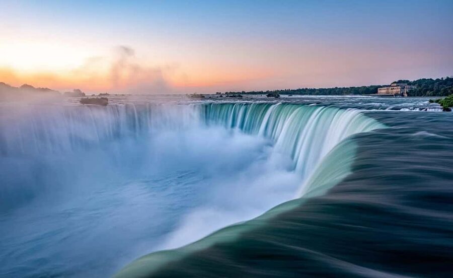 Small group: Toronto, Montreal, Quebec & Niagara 4-Day Tour - Day 4: Niagara Falls In-depth Tour plus boat or Skylon Tower option