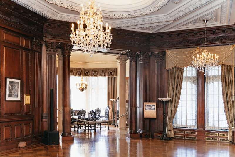 Toronto: Casa Loma Entry Ticket - Entering Casa Loma at One Austin Terrace and getting checked in