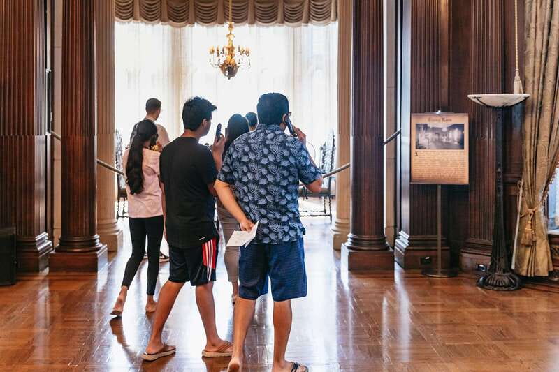 Toronto: Casa Loma Entry Ticket - Group of Seven art and the third-floor museum stops
