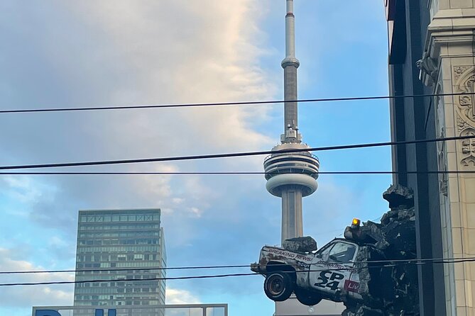 Toronto Discovery District 2hr Walking Tour - Queen’s Park: Ontario’s story in one big green space