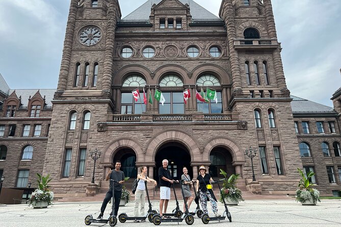Toronto Discovery District 2hr Walking Tour - Philosopher’s Walk and Koerner Hall: art, culture, and a sensible break