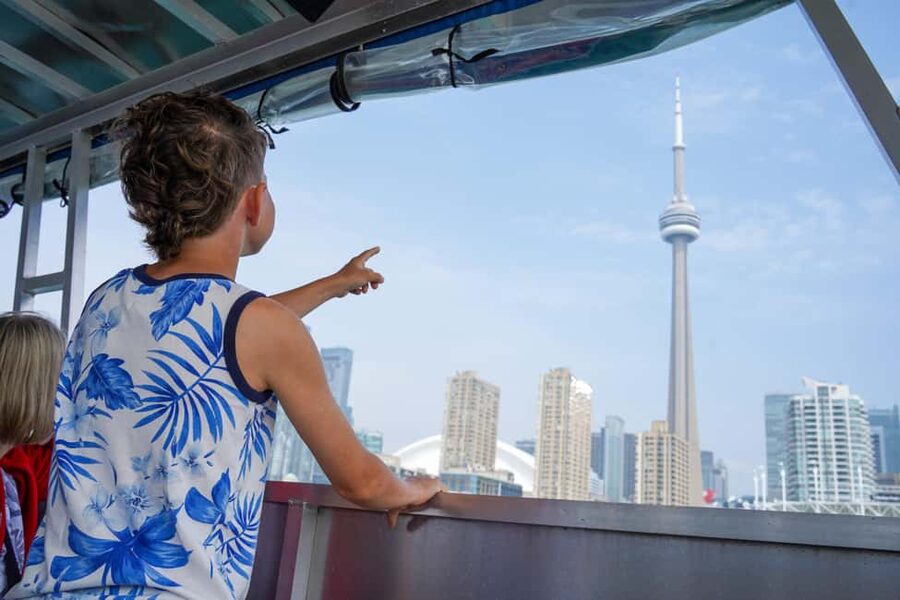 Toronto Downtown Walking Tour With Tower and Harbour Cruise - Key moments worth knowing