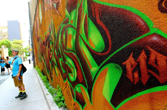 Toronto Graffiti Alley Street Art Walking Tour with an Expert - Practical tips for getting the most out of your 90 minutes