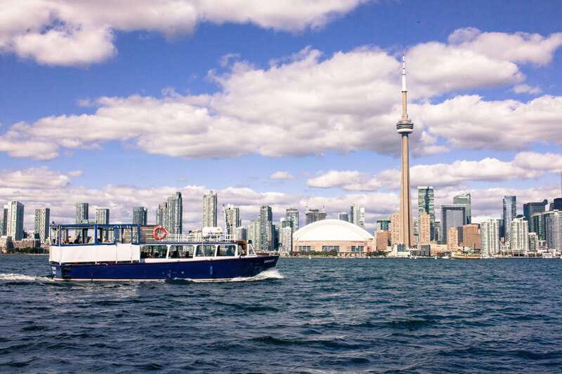 Toronto: Harbor and Islands Sightseeing Cruise - What the crew does on return: more sights, more context