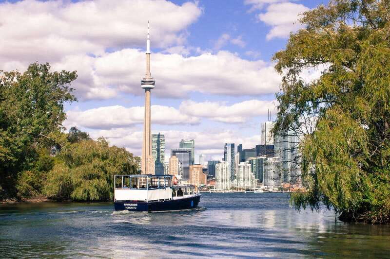 Toronto: Harbor and Islands Sightseeing Cruise - It lasts one hour: perfect timing, not a half-day commitment