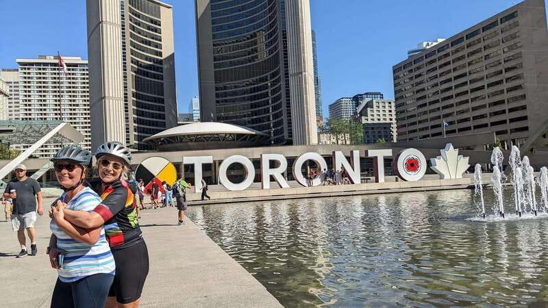 Toronto: Heart of Downtown 3.5-Hour Bike Tour - Starting at Dundas: How the Tour Begins