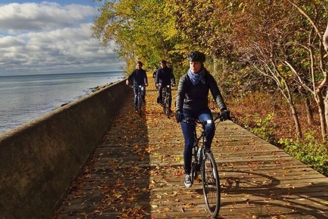 Toronto Islands Morning Bike Tour - Waterfront parks, beaches, cottages, and skyline time