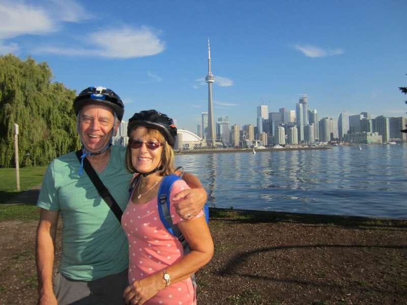 Toronto Islands: Morning or Twilight 3.5-Hour Bike Tour - Gibraltar Point Lighthouse: The Landmark Stop That Turns Photos Into a Real Moment
