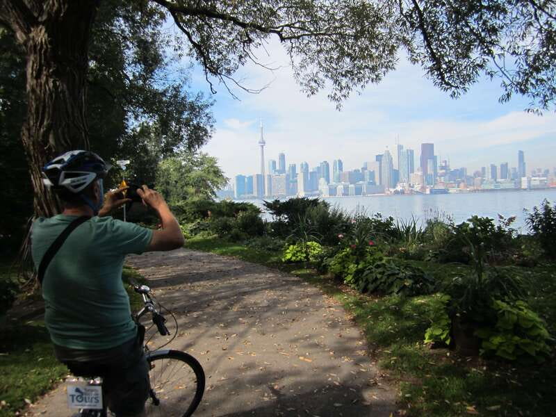 Toronto Islands: Morning or Twilight 3.5-Hour Bike Tour - Getting There: The Parking Garage Meeting Point Can Catch You Off Guard