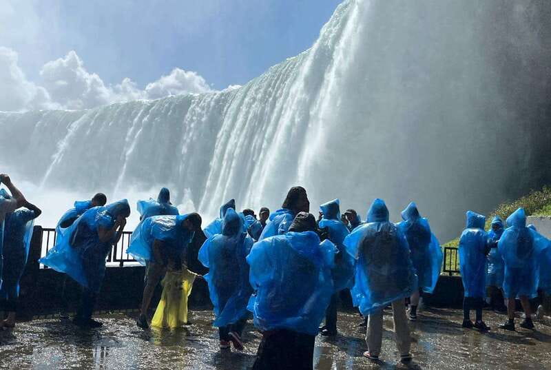 Toronto: Niagara Falls Day & Evening Tour + Top Attractions - Illumination Tower: The Hands-On Part of the Night