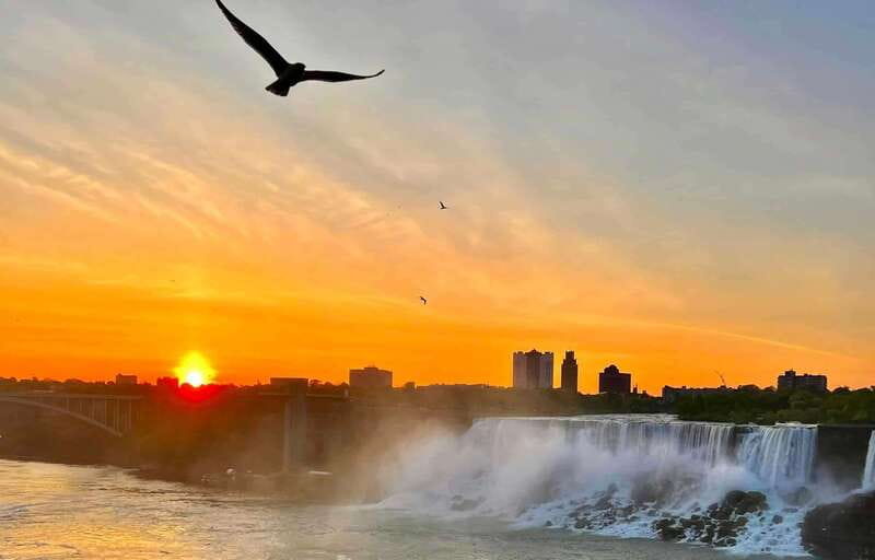 Toronto: Niagara Falls Day & Evening Tour + Top Attractions - Toronto Pickup Points That Actually Save Time