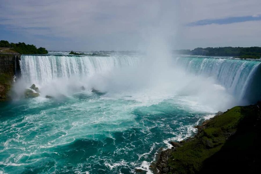 Toronto: Niagara Falls Tour Boat, Tower & Behind the Falls - Maple Syrup Farm Tasting Plus Chocolate and Fudge