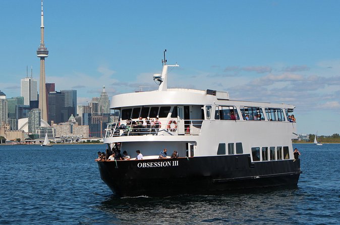 Toronto Obsession III Brunch Cruise - The onboard atmosphere: where the 15-person size shows