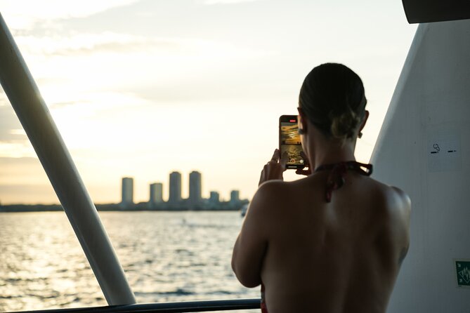 Toronto Premier Dinner Cruise on Odyssey in Toronto Harbour - Price and Value: Is $71.20 Worth It?