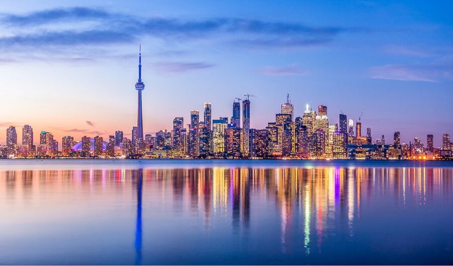 Toronto: Premium Night Driving Tour with Tower Entry - Riding in a Mercedes Metris Van: Comfort, Safety, and Easy Listening