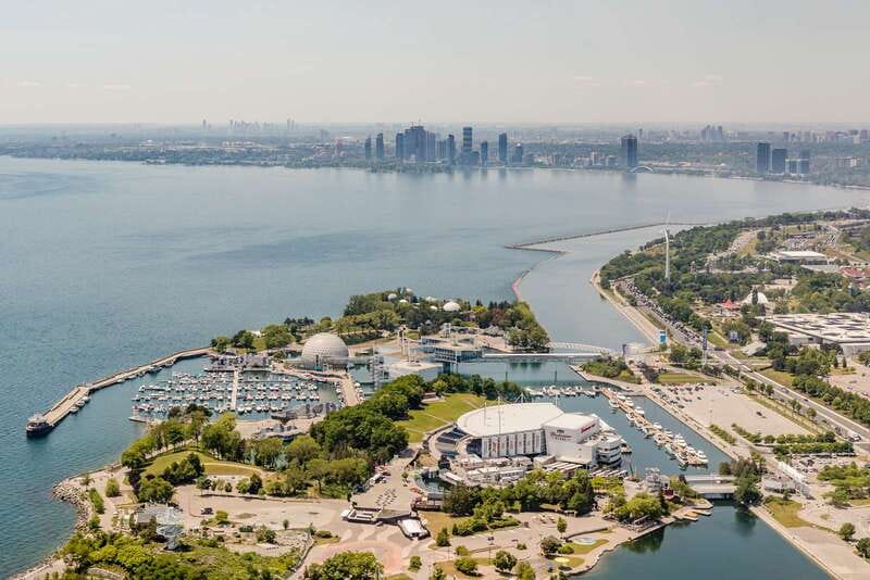 Toronto: Private Helicopter Tour for Two - From hangar to 2,000 feet: what you actually see in 15 minutes