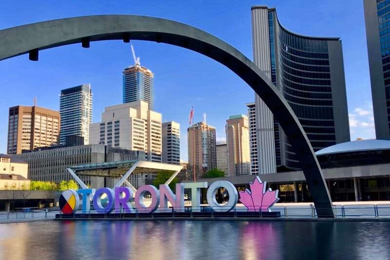Toronto: Private Walking Tour With A Guide (Private Tour) - Why a private walking tour beats guessing in Toronto