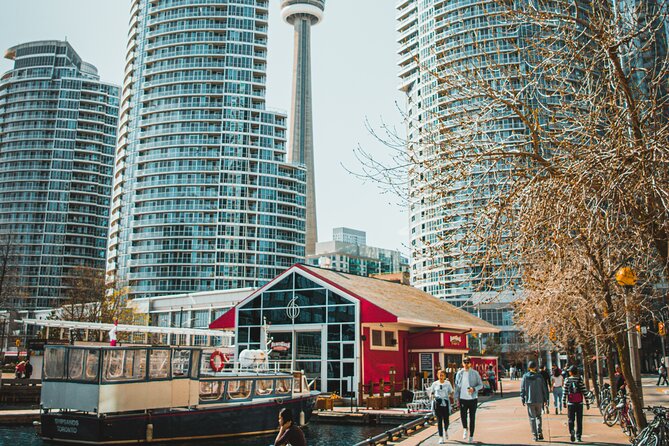 Toronto's Waterfront: a Smartphone Audio Walking Tour - WaveDeck, CN Tower, Rogers Centre, and HTO Park: the skyline section