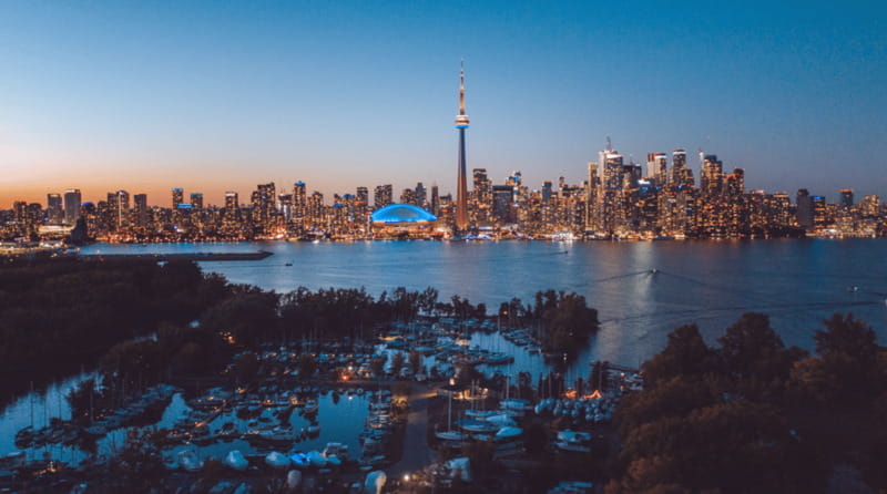 Toronto: Small Group Night Tour with Harbour Boat Cruise - Distillery District After Dark: Cobblestones, Artisans, and Time to Wander