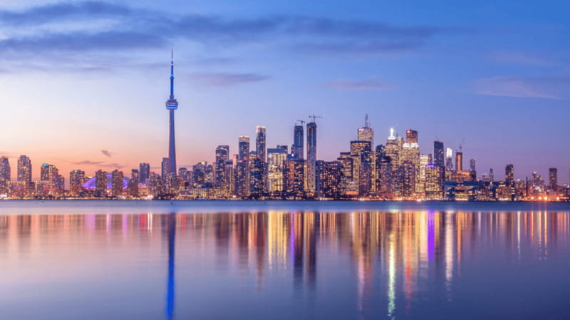 Toronto: Small Group Night Tour with Harbour Boat Cruise - Harbourfront Centre Cruise: Lake Ontario Views Without the Planning
