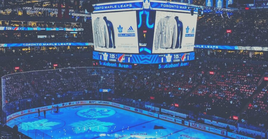 Toronto: Toronto Maple Leafs Game Ticket at Scotiabank Arena - Mobile Ticket Entry: Avoid the QR Code Mix-Up