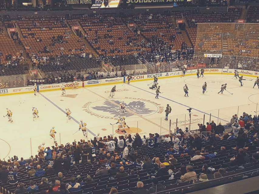 Toronto: Toronto Maple Leafs Game Ticket at Scotiabank Arena - Wear the Colors and Join the Leafs Side