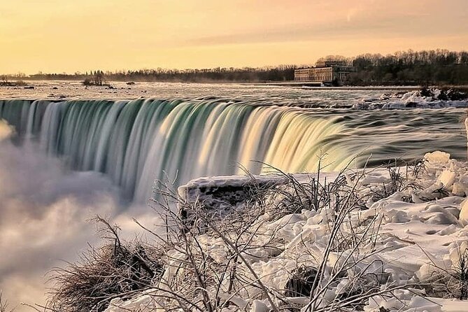 Winter Wonder Tour-A Journey Through the Tunnels Behind the Falls - Stop 6: Maple Leaf Place for maple syrup and chocolate warm-up